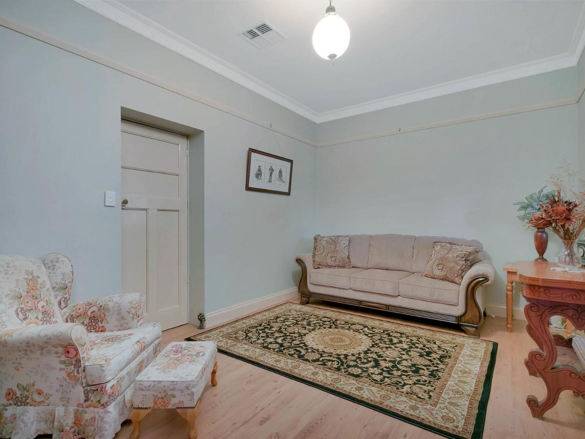 Lake Bywater Cottage Walker Flat Esterno foto